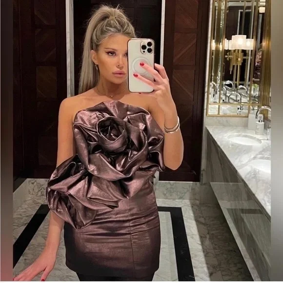 Zara NWOT voluminous flower 3D appliqué oversized floral detail party mini dress - Picture 3 of 15